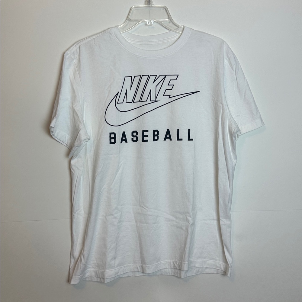 Nike Men’s Baseball Tee Size Medium